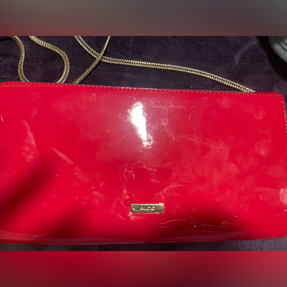 Aldo clutch